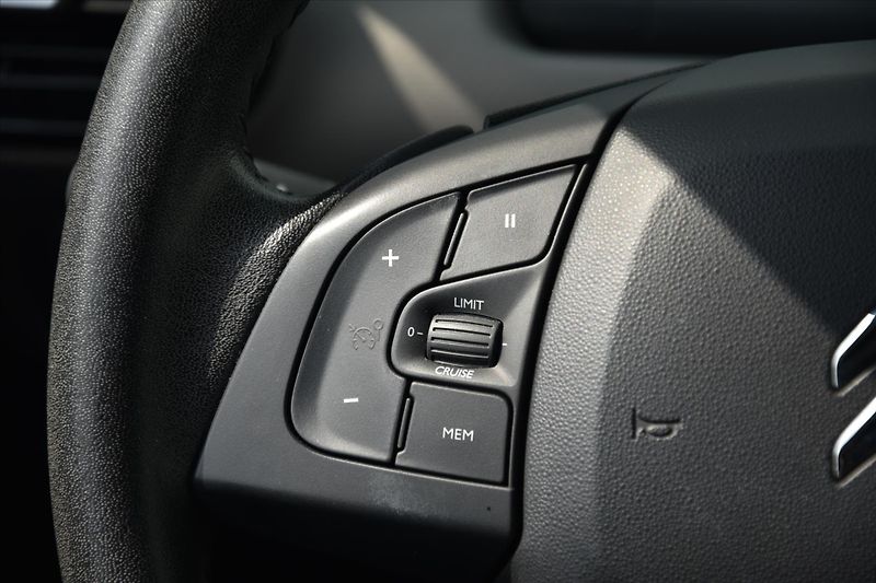 Citroën C4 Cactus 1.2i 81kW 1.MAJ SERVIS. KN ČR - fotka 15 z 22