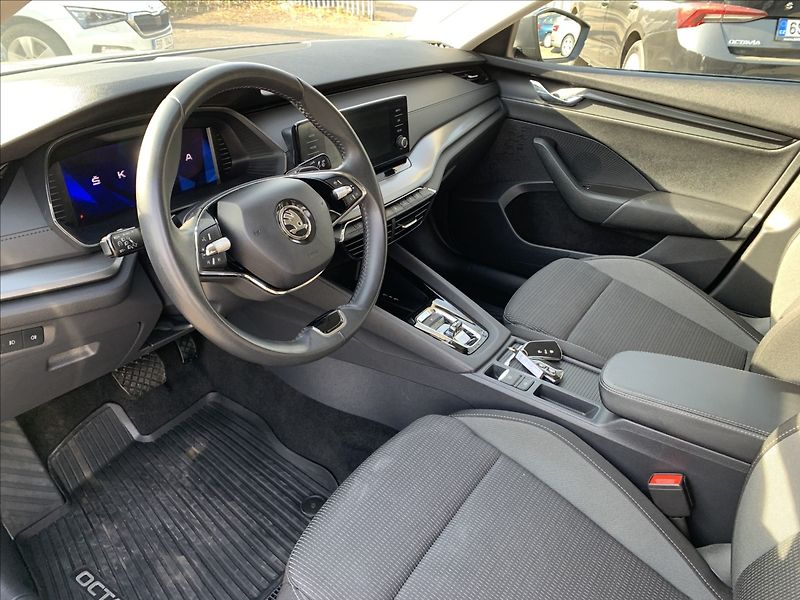 Škoda Octavia 1,0 TSI DSG AMB.,1.MAJITEL,ČR, - fotka 10 z 21