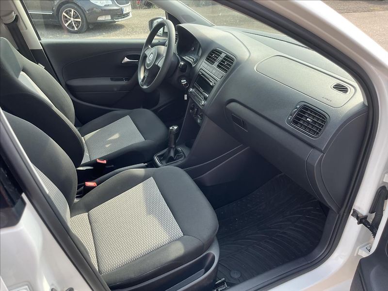 Volkswagen Polo 1.2 HTP KLIMA STK 8/2028 - fotka 10 z 30