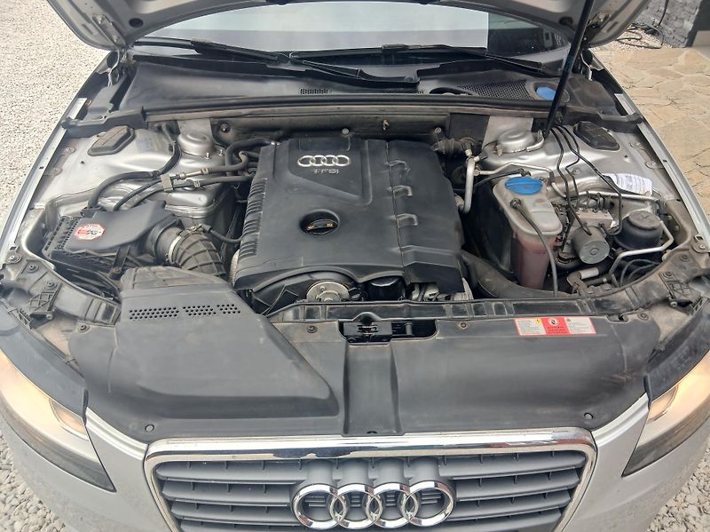 Audi A4 1.8 TFSi S-line - fotka 24 z 31