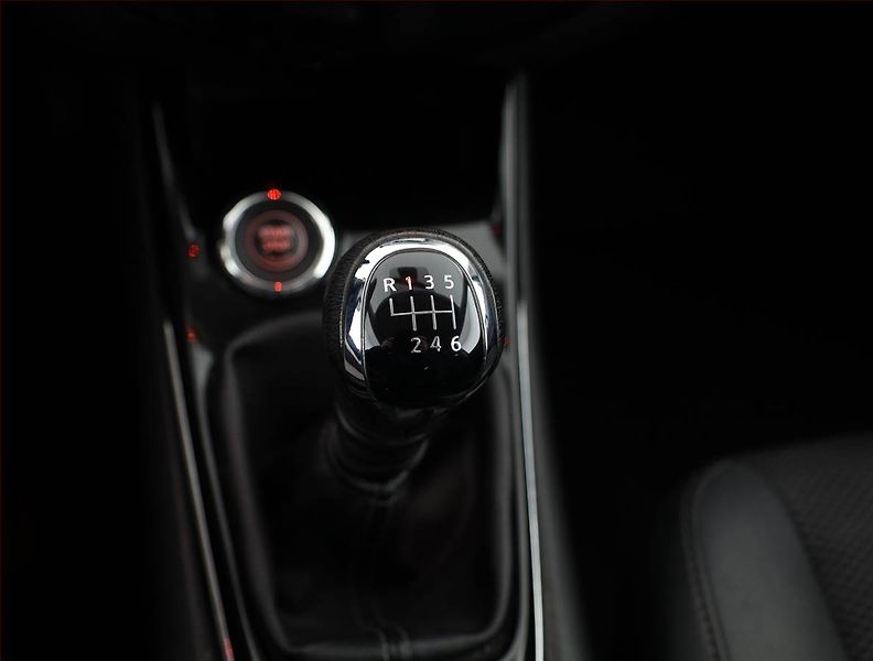 Nissan Pulsar (2018) 1.5 dCi, ČR,1.maj, Serv.kniha - fotka 12 z 21