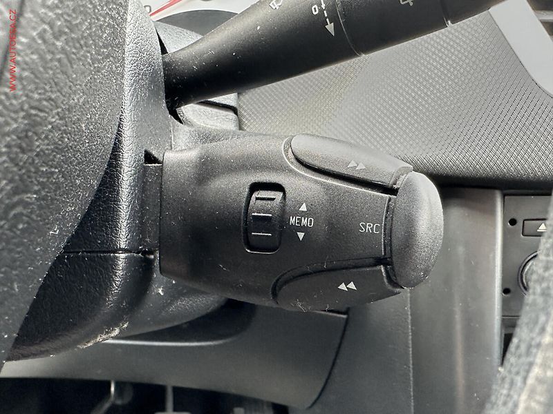 Peugeot 207 (2010) 1.4i, ČR, AC - fotka 14 z 14