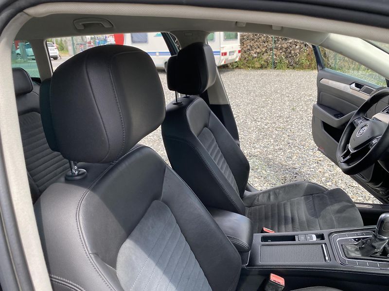 Volkswagen Passat 2.0TDi 150PS DSG 113000TKM!!!! - fotka 126 z 152