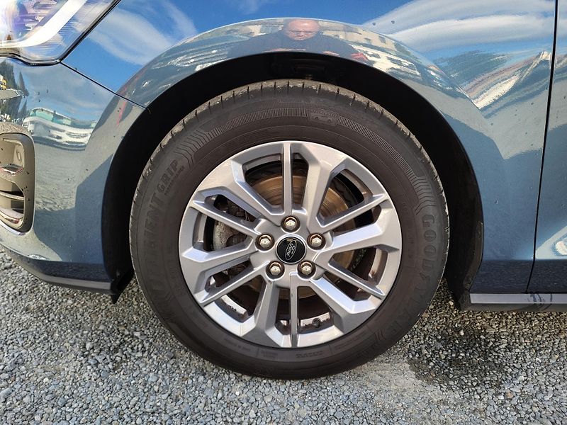 Ford Focus 1.0 EcoBoost mHEV 114kW autom. - fotka 34 z 46