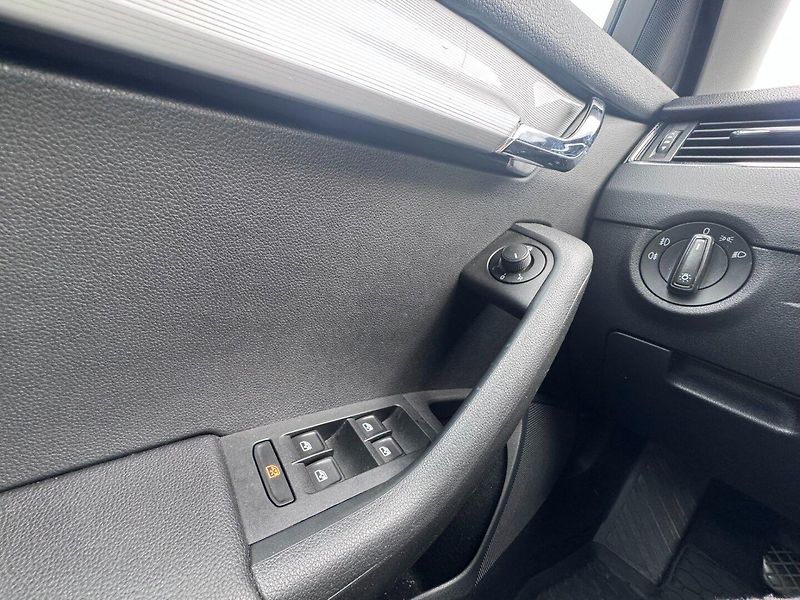 Škoda Octavia (2016) 1,6 81 KW ROZVODY 2. MAJITEL - fotka 27 z 50