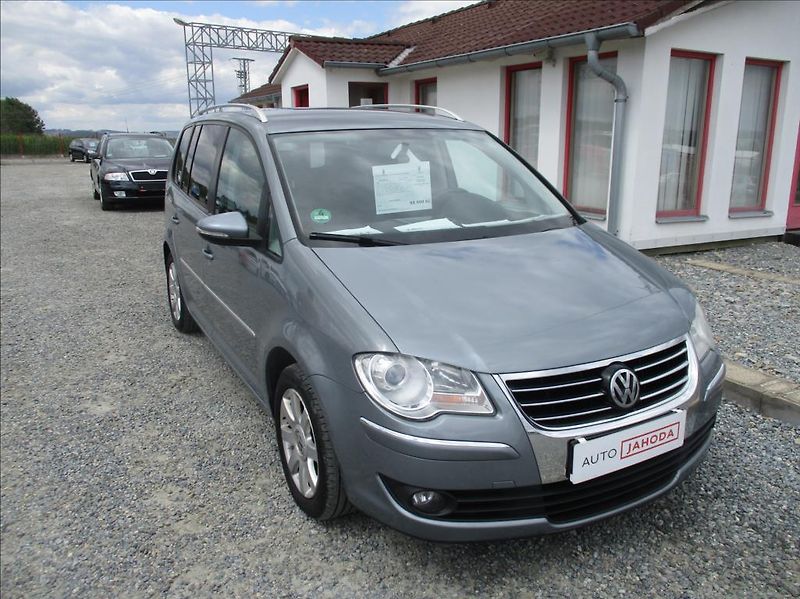 Volkswagen Touran 1,9 TDI, aut.klima,Navi,tažné, - fotografie inzerátu
