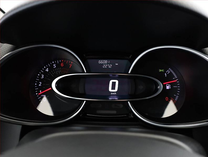 Renault Clio (2017) 1.2 TCe, Serv.kniha, Navi - fotka 9 z 19