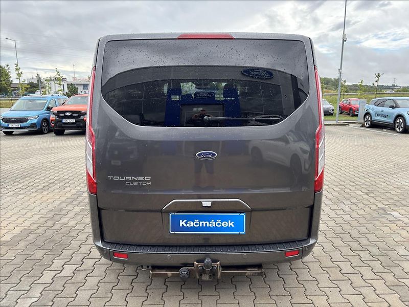 Ford Tourneo Custom 2,0 EcoBlue 136kW TitaniumX L2 - fotka 4 z 42