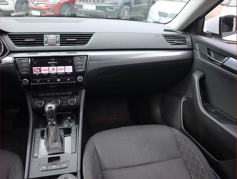 Škoda Superb (2017) Ambition 1.6 TDI, Automat - fotka 8 z 19