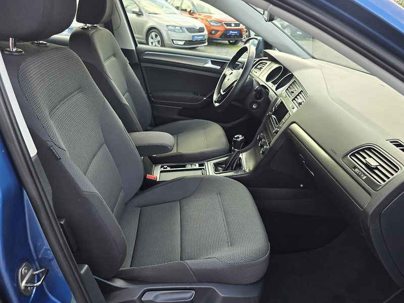 Volkswagen Golf 1.2TSI DIGI KLIMA 1Majitel - fotka 18 z 19