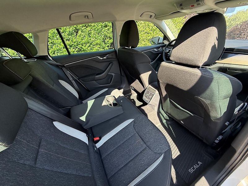 Škoda Scala (2021) 1,5TSi 110kW STYLE ACC Koup.ČR - fotka 10 z 19