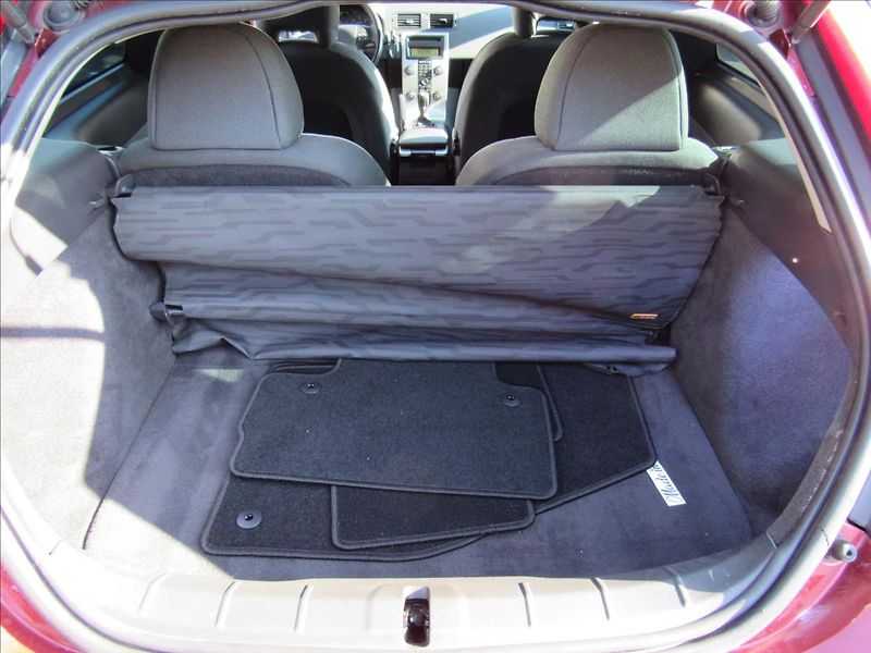 Volvo C30 1,6 D 80kW - fotka 24 z 27