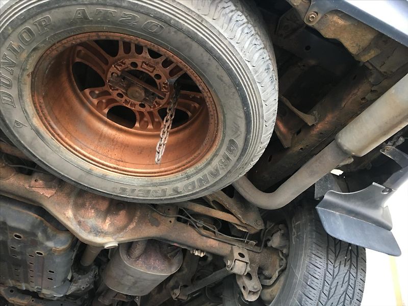 Toyota Land Cruiser 3,0 D-4D 127kW 8-míst ČR 1.maj - fotka 38 z 44