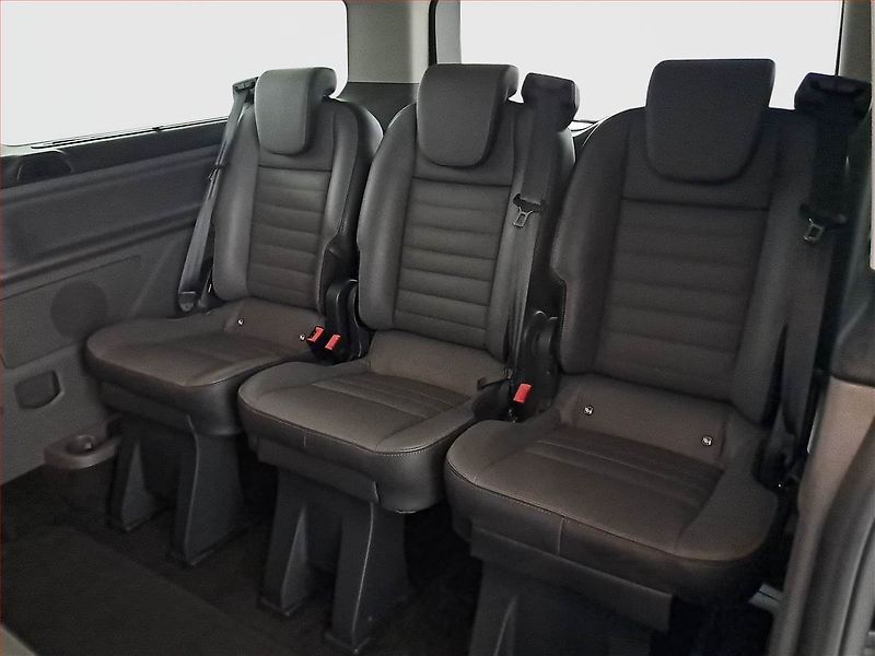 Ford Tourneo Custom (2022) Titanium 2.0 EcoBlue mHEV, ČR - fotka 16 z 21