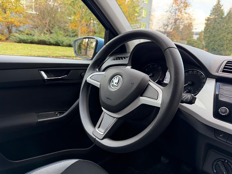 Škoda Fabia 1,2 TSi /66kW/servis.kn. - fotka 20 z 23
