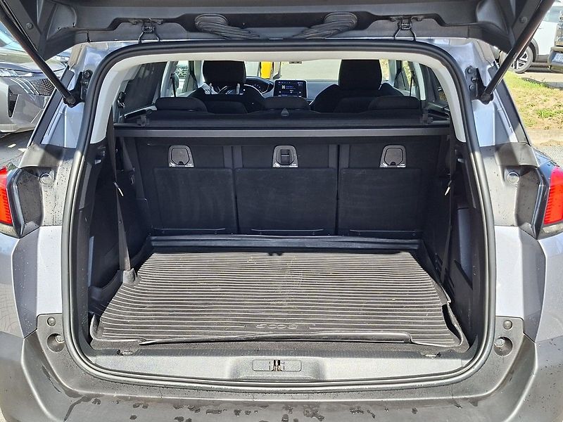 Peugeot 5008 ACTIVE 1,2 PT 130k M6 - fotka 5 z 26