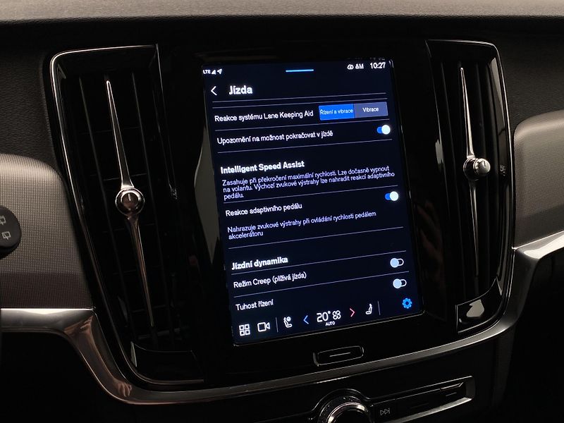 Volvo V90 T6 AWD PLUG-IN PLUS DARK TAŽNÉ - fotka 46 z 53