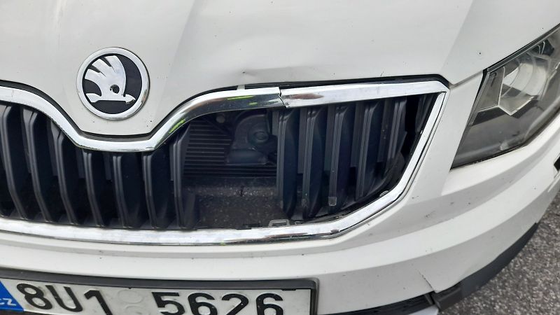 Škoda Octavia scout 4x4 DSG - fotka 11 z 44