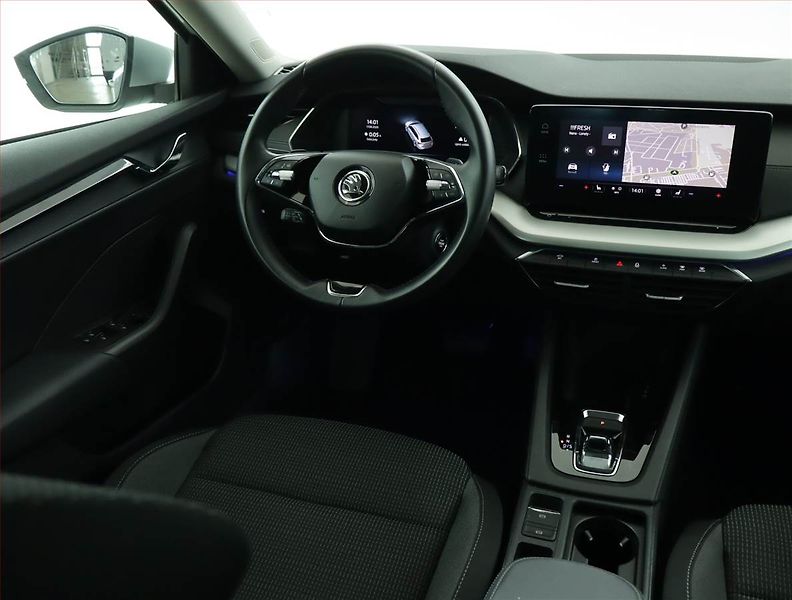 Škoda Octavia (2023) 2.0 TDI - fotka 7 z 16