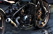 Detail na motor s katalyzátorem