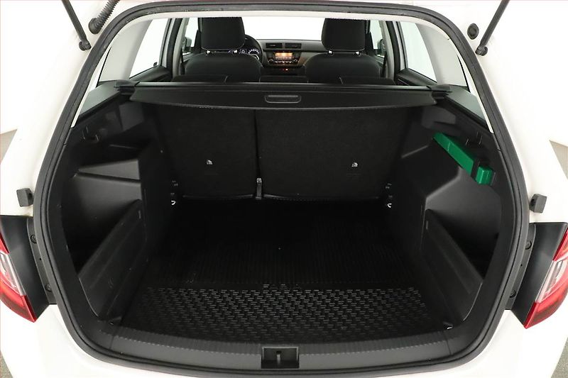 Škoda Fabia (2021) Style 1.0 TSI, ČR,1.maj - fotka 11 z 15