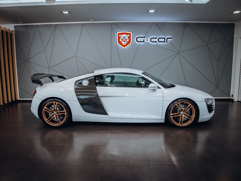 Audi R8 4.2 TFSI Quattro 6MAN - TOP!!! - fotka 3 z 33