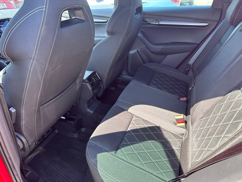 Škoda Karoq 2,0 TDI DSG 4x4 Sportline  - fotka 15 z 17