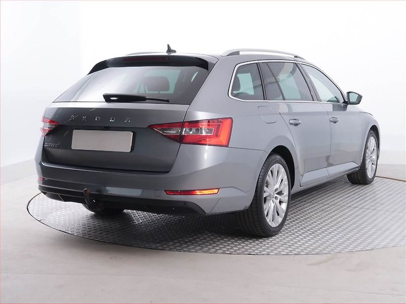 Škoda Superb (2020) Style 1.5 TSI - fotka 5 z 22