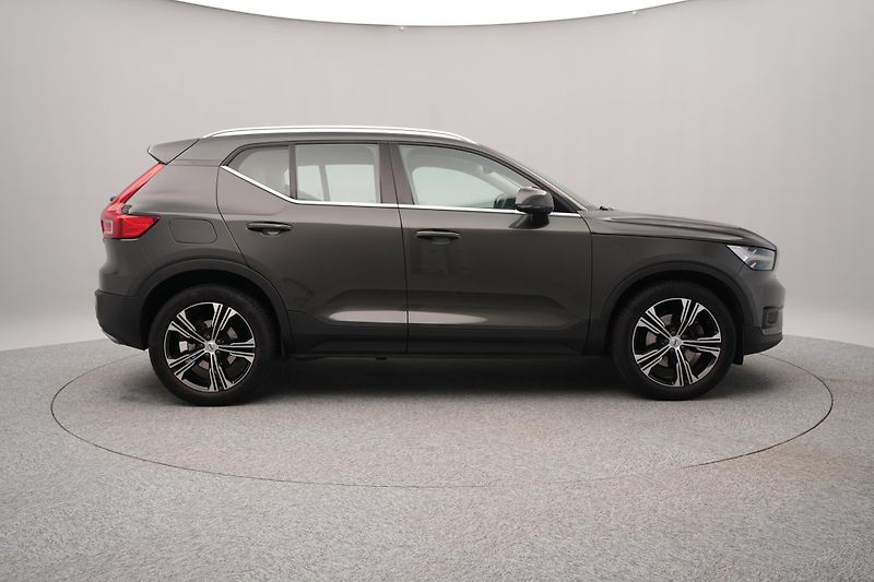 Volvo XC40 T5 AWD INSCRTIPTION REZERVACE - fotka 11 z 42
