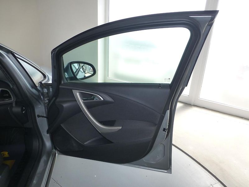 Opel Astra (2016) 1,4i-88KW*KLIMATIZACE - fotka 15 z 22
