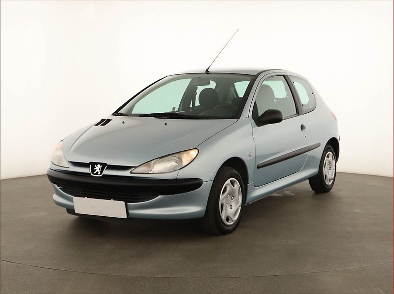 Peugeot 206 (2001) 1.4 i, po STK, jezdí výborně - fotka 2 z 12
