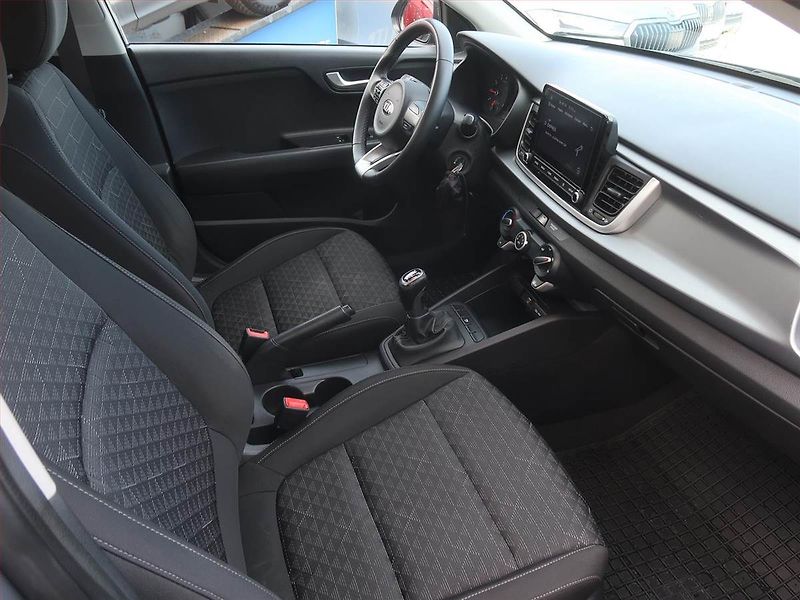 Kia Rio (2021) 1.0 T-GDI, Serv.kniha - fotka 9 z 18