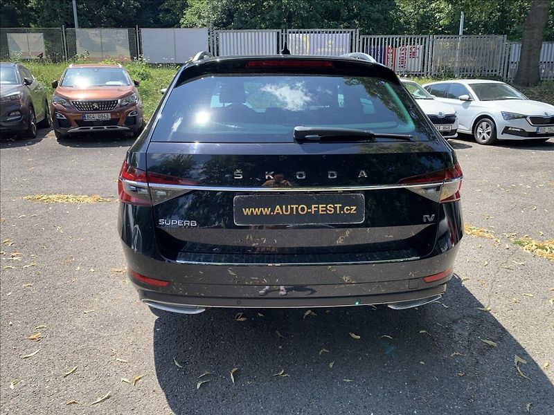 Škoda Superb 1,4 TSI iV - fotka 6 z 24