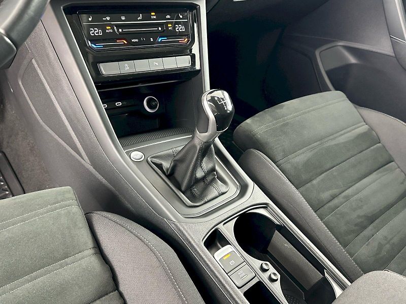 Volkswagen Touran (2023) Comfortline 1.5 TSI 110kW - fotka 24 z 32