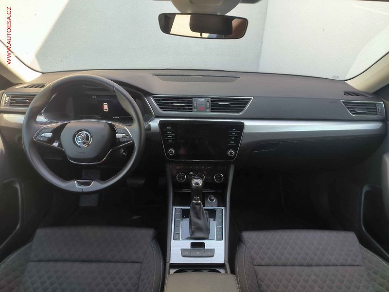 Škoda Superb (2022) 2.0 TDi, Style, DSG, LED - fotka 8 z 27