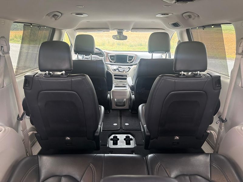 Chrysler Pacifica (2017) 3,6 Pentastar RU 8 míst 2017 - fotka 8 z 20