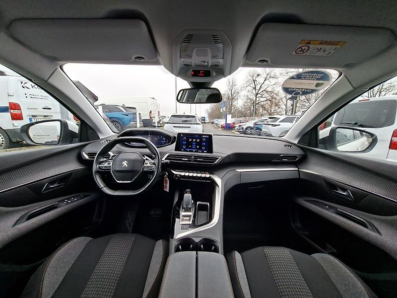 Peugeot 5008 ACTIVE 1,5 BHDI 130k EAT8 - fotka 2 z 24
