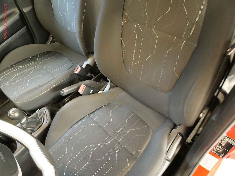 Kia Picanto (2016) 1.0i, ČR, AC - fotka 8 z 17