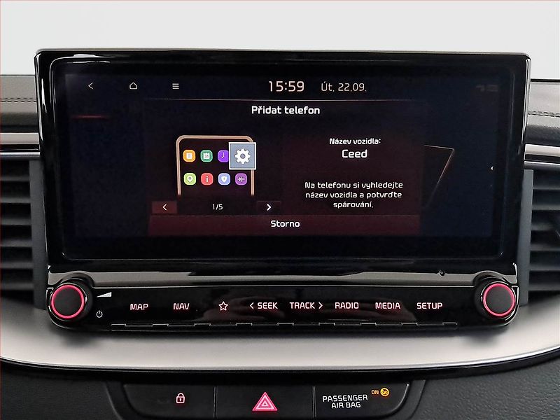 Kia Ceed (2022) Top 1.5 T-GDI, Automat, ČR - fotka 13 z 18