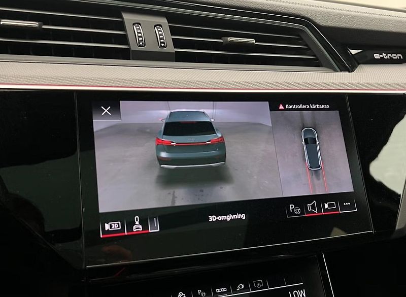 Audi Q8 e-tron 55 Q 360k Pano Matrix 4 zóny   - fotka 21 z 36