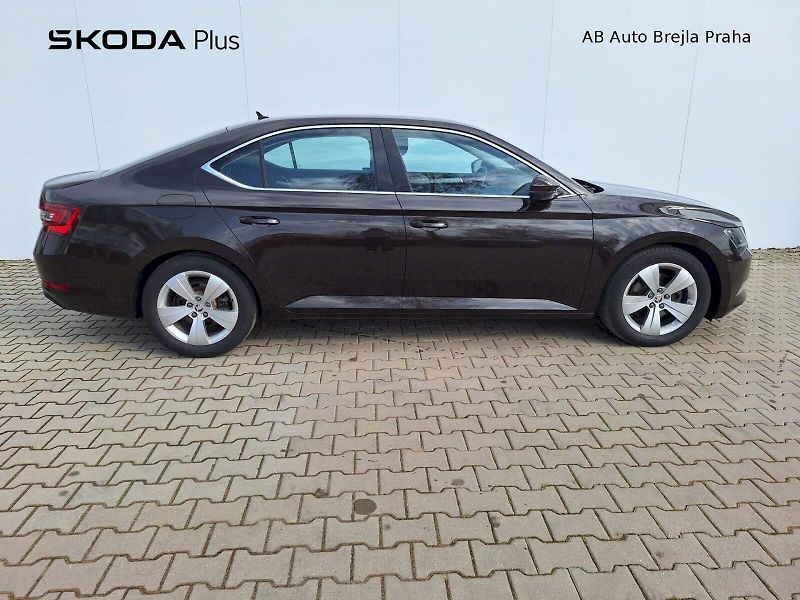 Škoda Superb (2018) 2.0 TDI / 110 kW / 7DSG / Ambi - fotka 8 z 26