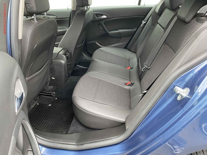 Opel Insignia (2017) 1.6CDTi, ČR, AC, tempo - fotka 10 z 17