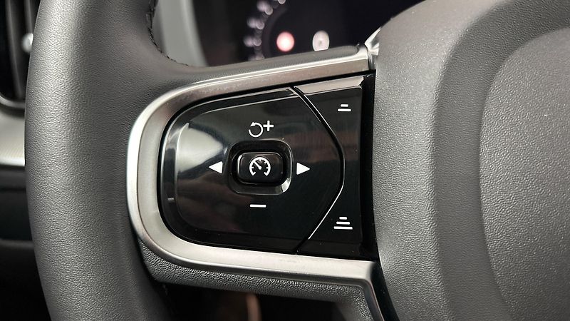 Volvo XC60 2.0 T6 AUT AWD Recharge Inscri - fotka 14 z 32