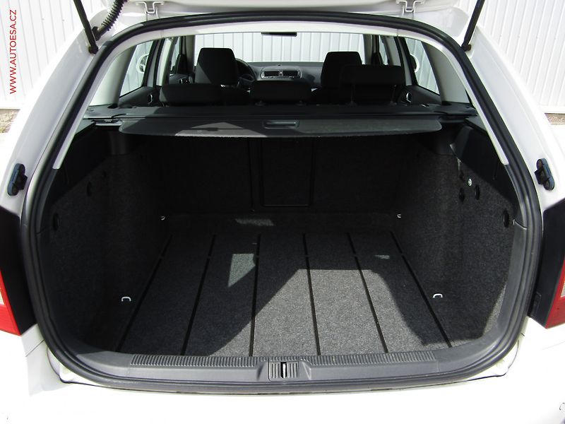 Škoda Octavia (2009) 1.6 MPi, Ambiente, AC - fotka 7 z 13