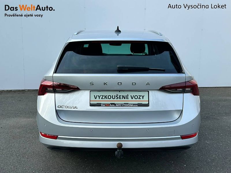 Škoda Octavia (2023) 2.0TDI DSG 110 kW TAŽNÉ Head U - fotka 25 z 35