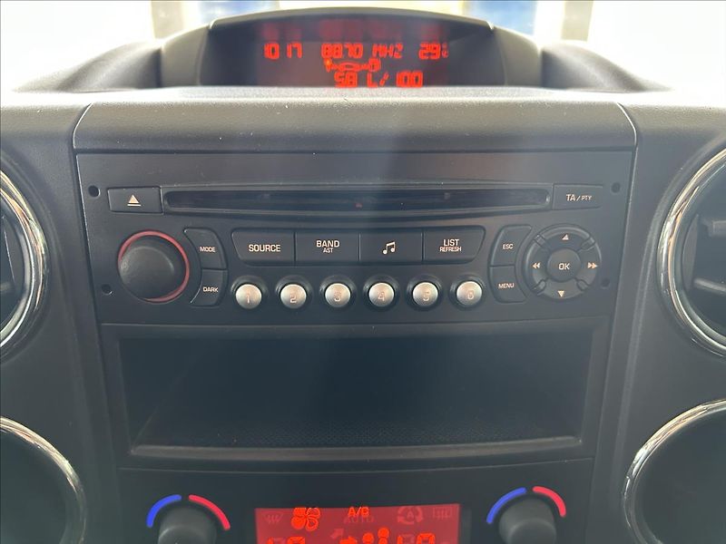 Peugeot Partner 1,6   HDi,PŮVOD ČR,SERVISKA - fotka 11 z 19