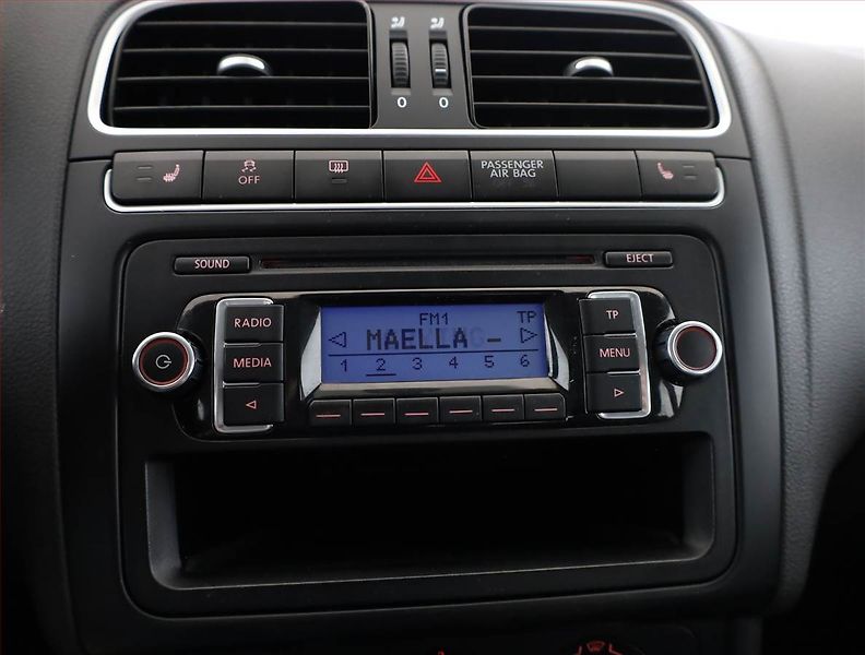 Volkswagen Polo (2011) 1.2 12V - fotka 10 z 13