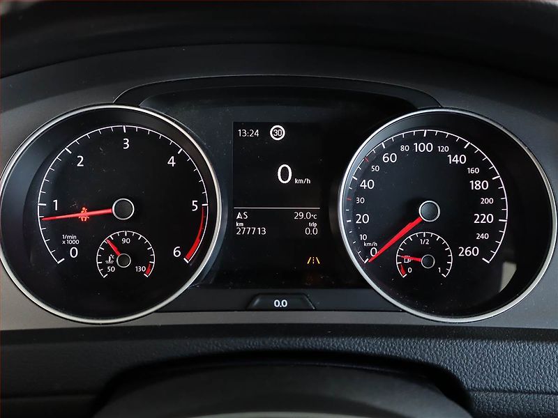 Volkswagen Golf (2015) 1.6 TDI, Serv.kniha, Navi - fotka 11 z 23