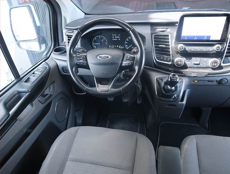 Ford Tourneo Custom (2022) Titanium 2.0 EcoBlue mHEV, ČR - fotka 7 z 15