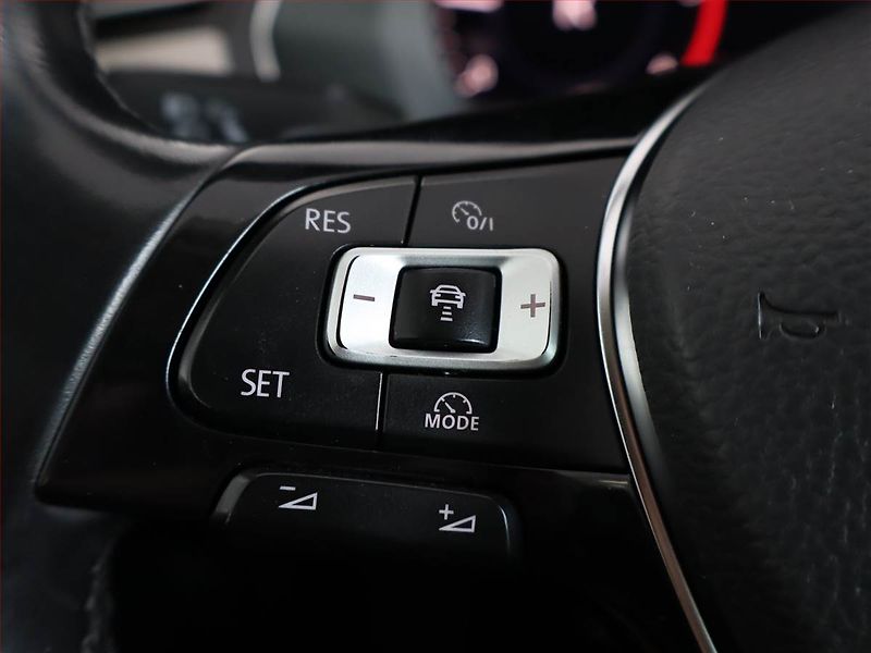 Volkswagen Passat (2018) Highline 2.0 TDI, Automat - fotka 17 z 27